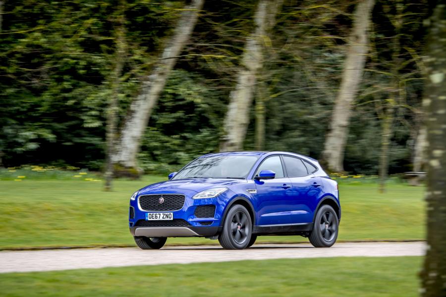  Jaguar E-Pace D180 AWD SE 2018 года  (UK) (фото 1 из 32)